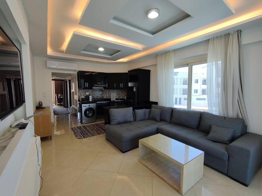 3-Bedroom Apartment On The Third Floor With 3 Balconies And Lovely Pool View, Street View And Free Beach Access In Sharm Hills Resort 外观 照片