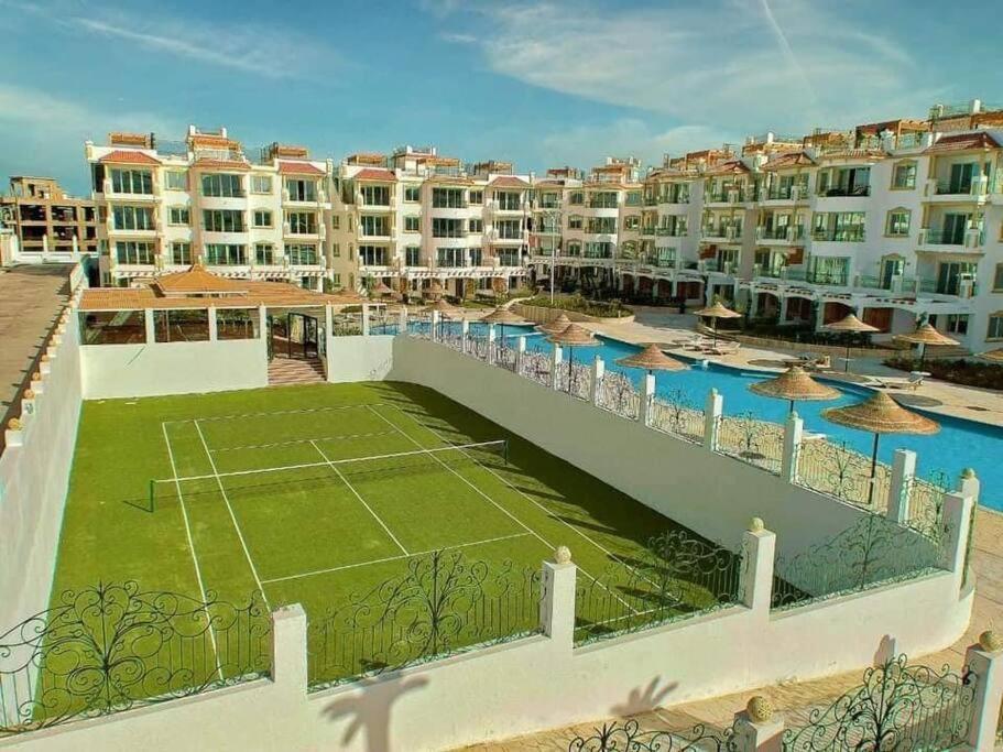 3-Bedroom Apartment On The Third Floor With 3 Balconies And Lovely Pool View, Street View And Free Beach Access In Sharm Hills Resort 外观 照片