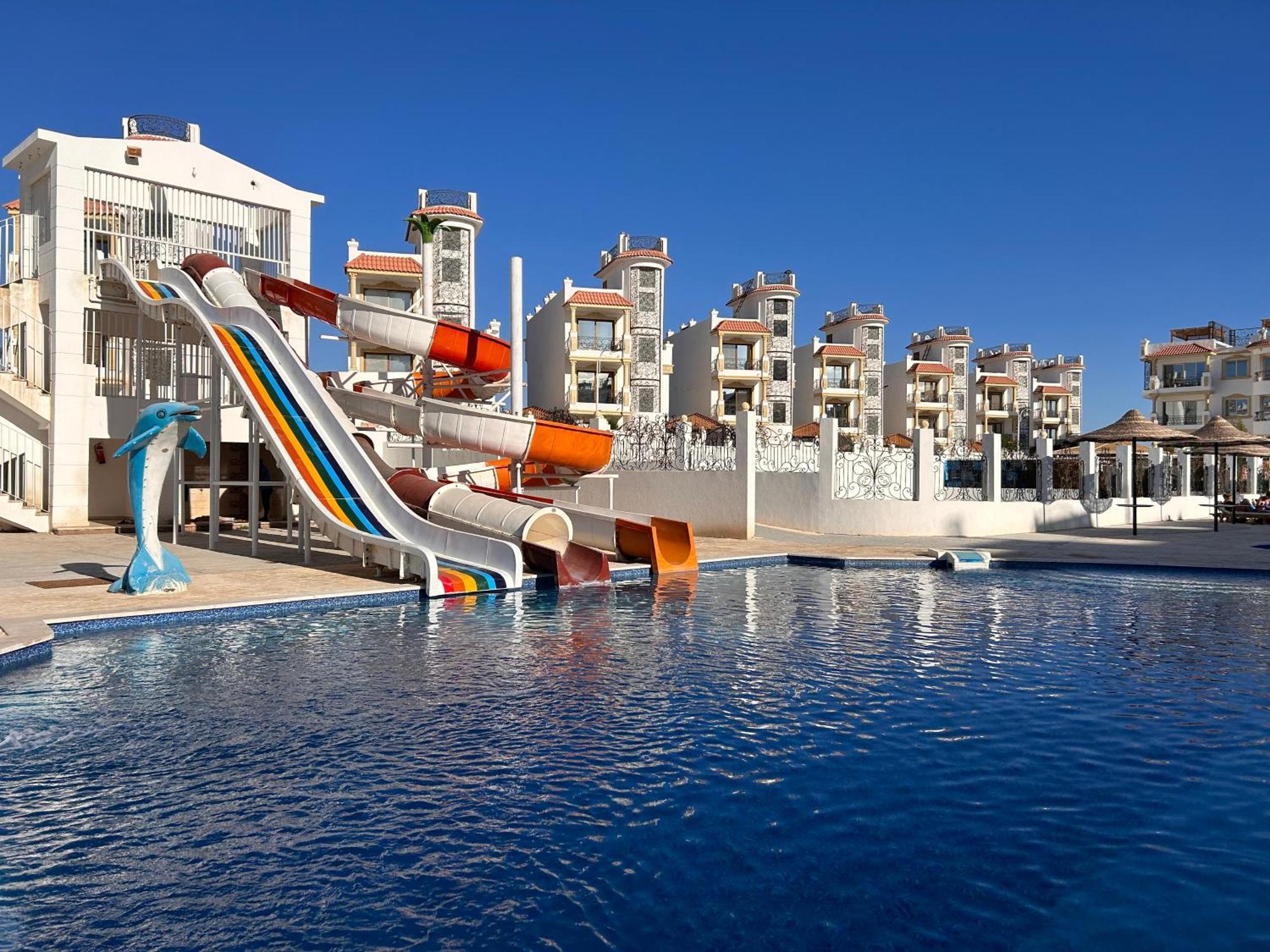 3-Bedroom Apartment On The Third Floor With 3 Balconies And Lovely Pool View, Street View And Free Beach Access In Sharm Hills Resort 外观 照片