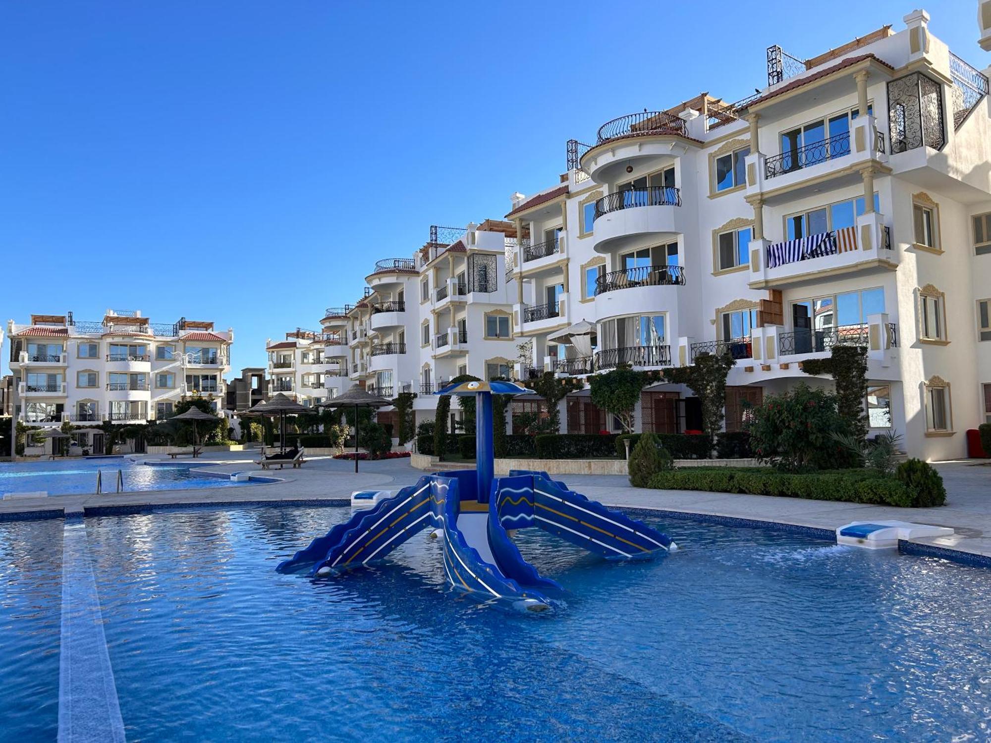 3-Bedroom Apartment On The Third Floor With 3 Balconies And Lovely Pool View, Street View And Free Beach Access In Sharm Hills Resort 外观 照片
