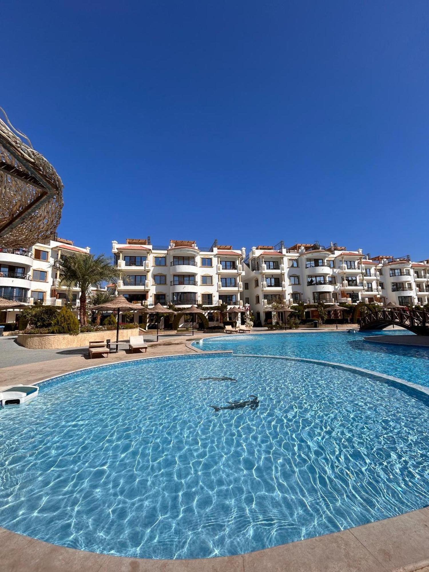3-Bedroom Apartment On The Third Floor With 3 Balconies And Lovely Pool View, Street View And Free Beach Access In Sharm Hills Resort 外观 照片