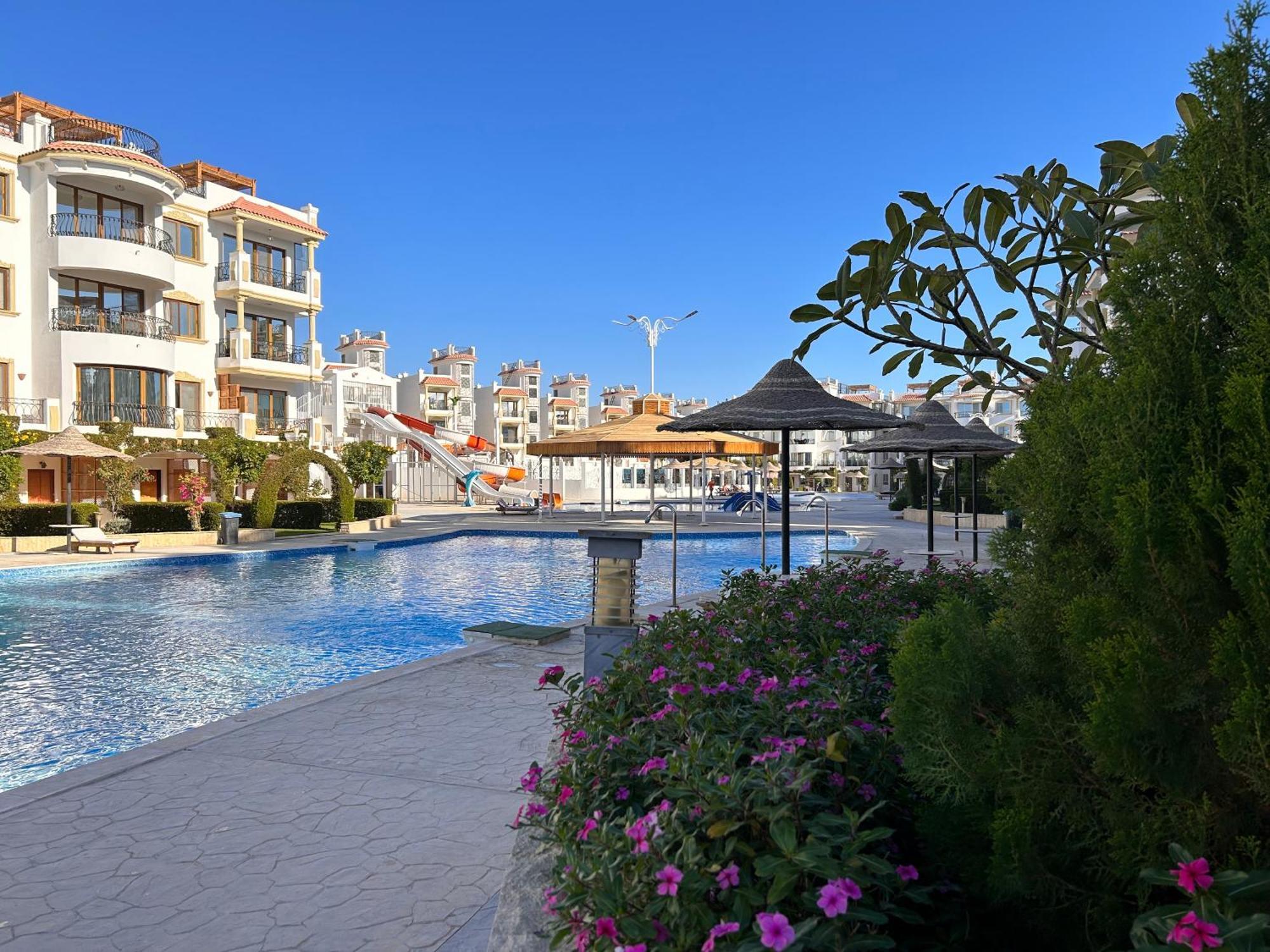 3-Bedroom Apartment On The Third Floor With 3 Balconies And Lovely Pool View, Street View And Free Beach Access In Sharm Hills Resort 外观 照片